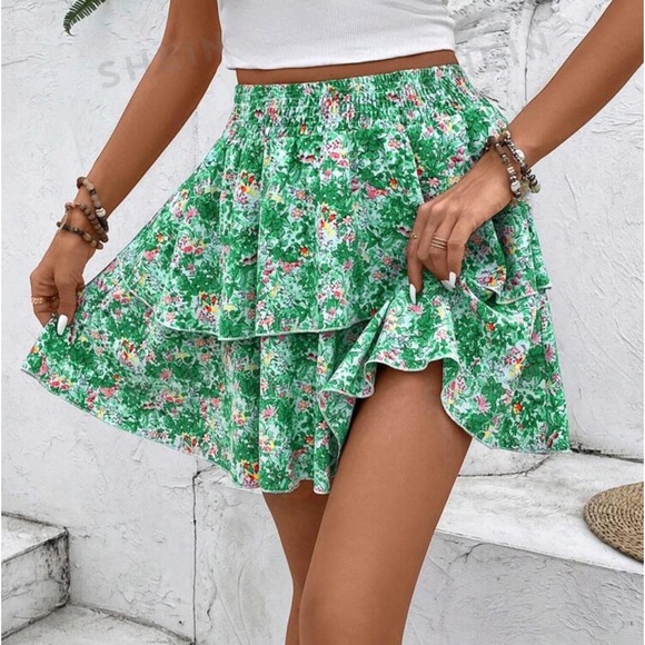 NWOT SHEIN VCAY Women's Floral Print Double-Layered Vacation, Rockabilly Skirt - Picture 5 of 6